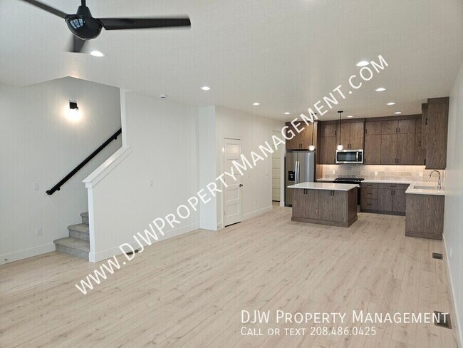 Photo - 1199 N Webb Wy