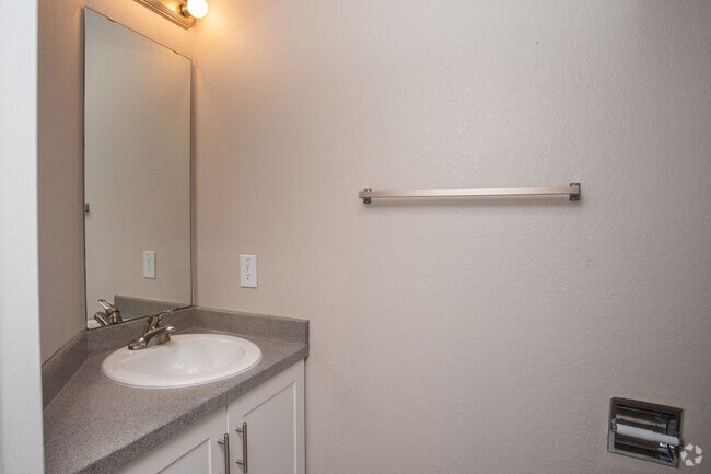 2BR, 2.5BA - 1106SF