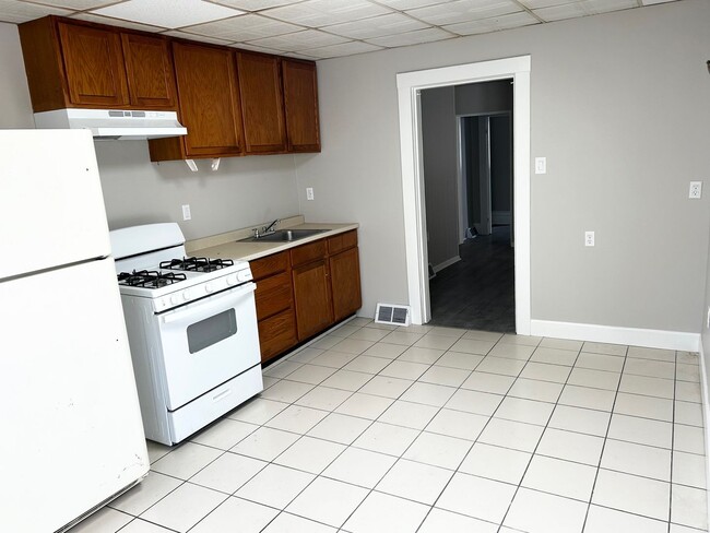 Building Photo - 427 Taylor St Unit 1