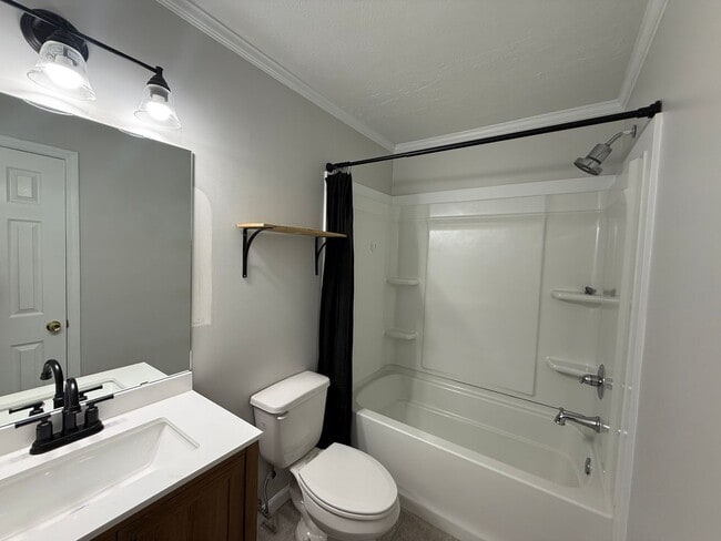 Photo - 2118 Glen Davis Rd