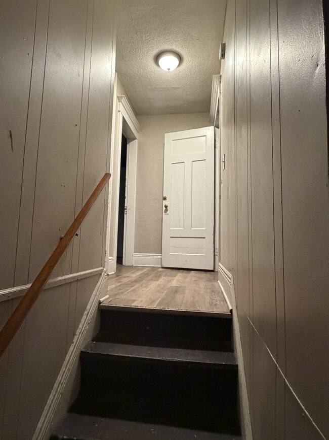 Building Photo - 46 Elgin St