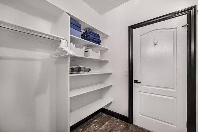 Photo - 304 Palomino Dr Unit ADU - LADY LAIR PRIVATE ROOM W/ MASTER