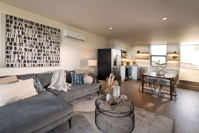 Building Photo - 2664 L St Unit 6 - 2664 L Street