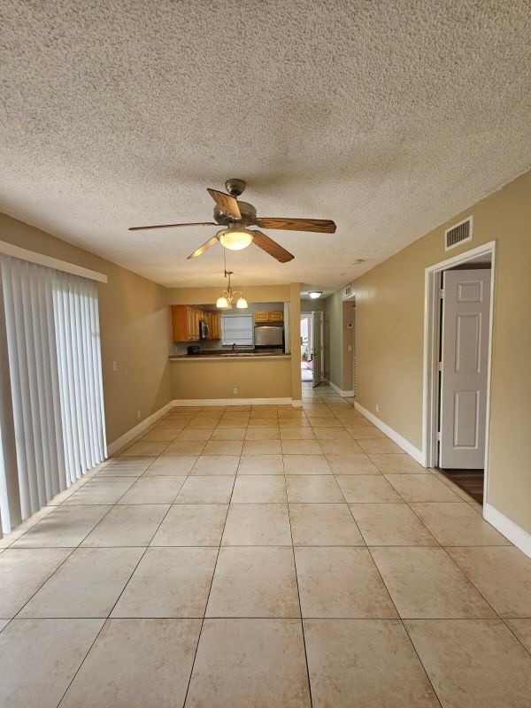 Photo - 1561 Windorah Way Unit a