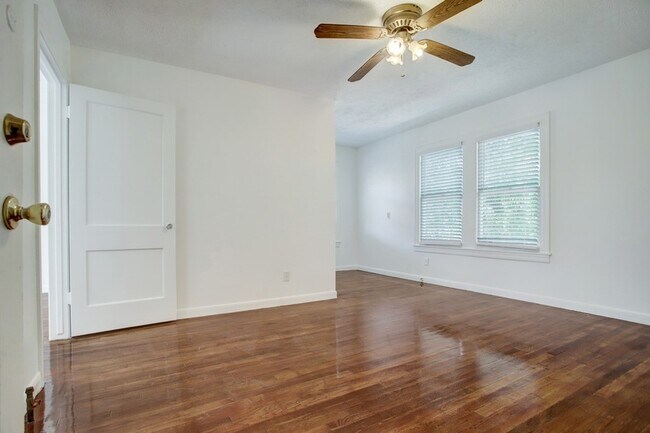 Photo - 1229 Heights Blvd Unit B