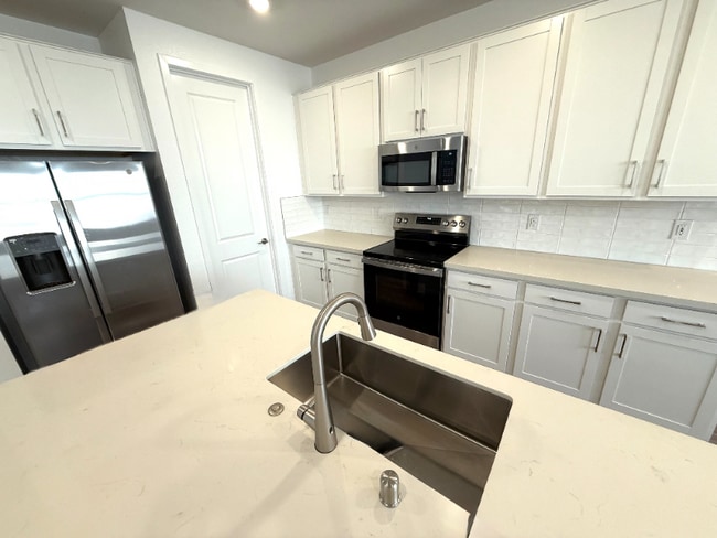 Photo - 1435 Song Lark Ln