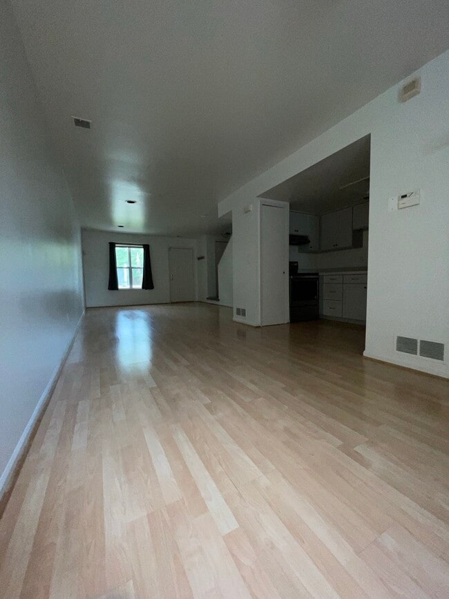 Photo - 1493 E 14 Mile Rd