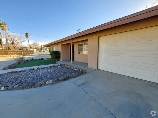 Building Photo - 56164 Papago Trail Unit 56164 Papago Trail A Rental