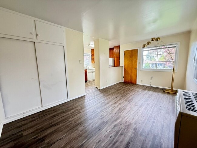 Photo - 502 F Ave