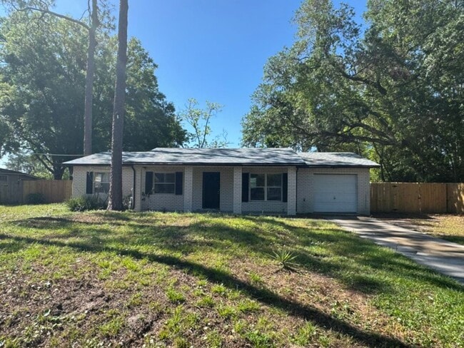 Building Photo - Home For Rent