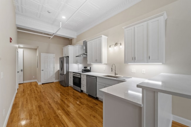 Photo - 33 Court St Unit Apt 21