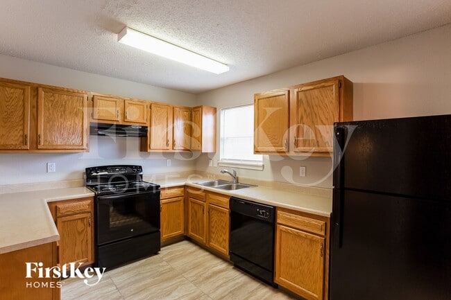 Photo - 10320 Liverpool Way