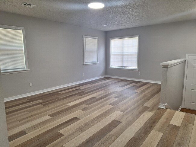 Photo - 816 W Brooke Ave