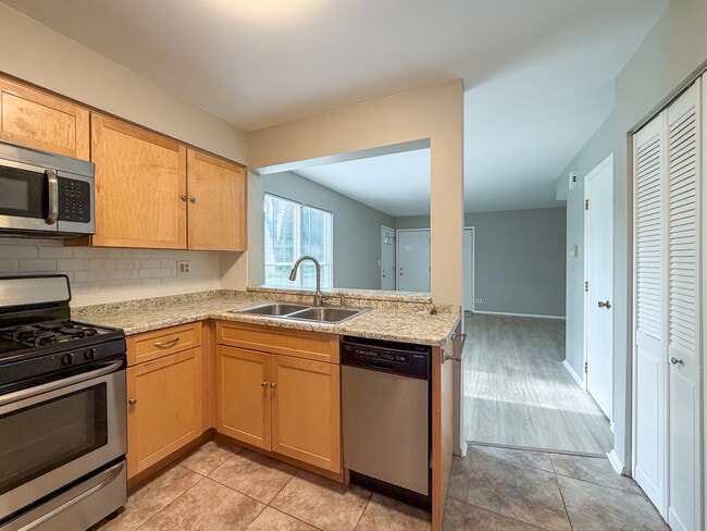 Photo - 2615 Oakshire Ct