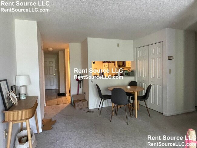 Photo - 175 Beacon St Unidad 102