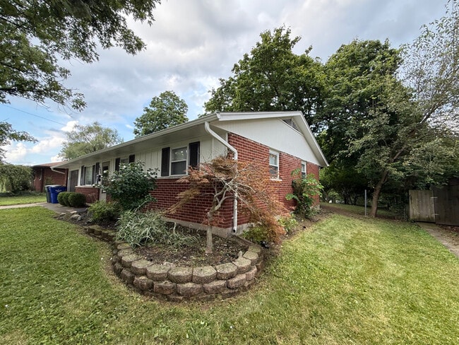 Photo - 5756 Kendon St