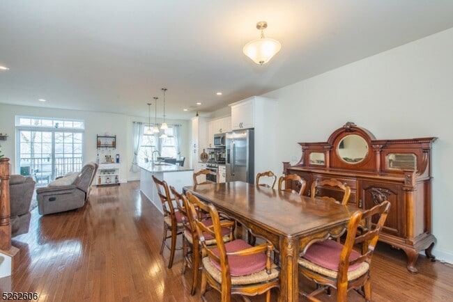 Photo - 5 White Aster Ct