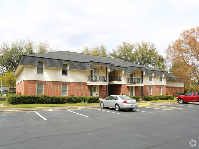 Georgetown Apartments - Georgetown Apartments