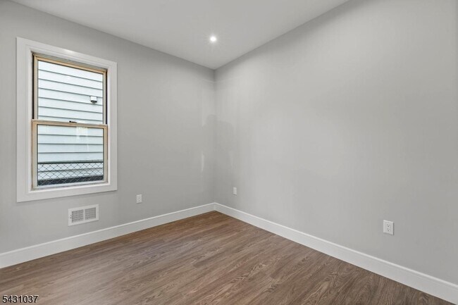 Photo - 59 Locust Ave Unit 2R