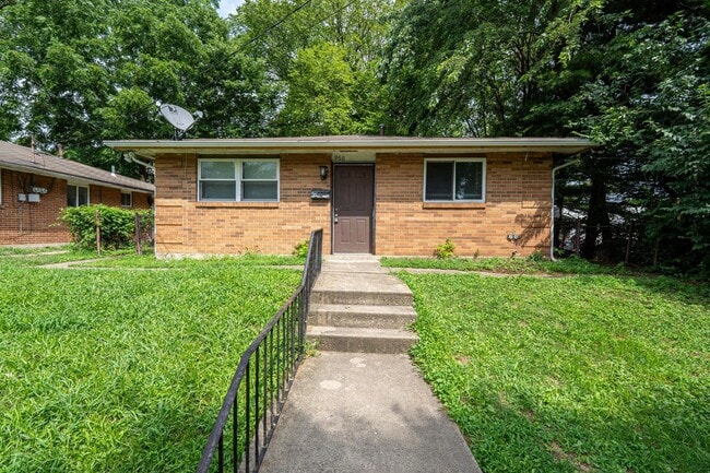 Building Photo - 960 Ferndale Pl Unit 960 Rental