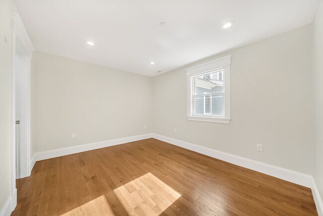 14 Pearl St