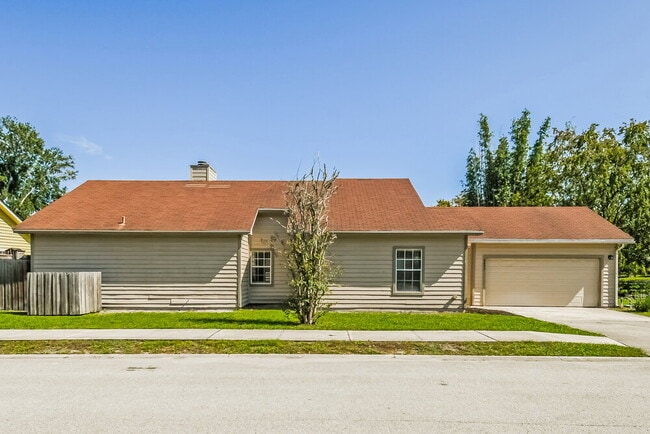 Building Photo - 8895 Chambore Dr