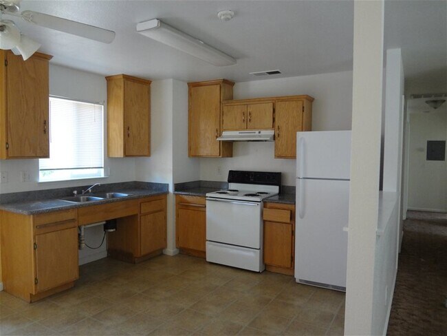 Photo - 5624 Arboga Rd Unit 4