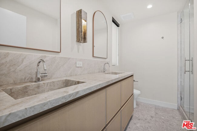 426 Arnaz Dr