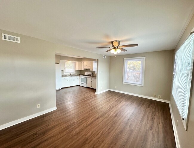 Photo - 11408 Il Route 120