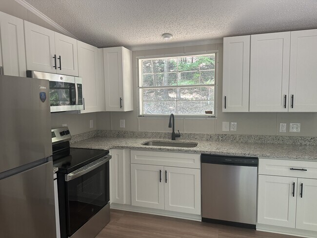 115 Larch Cir
