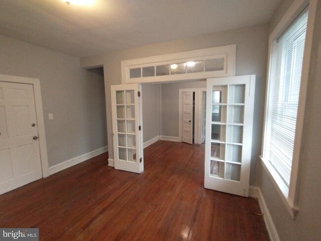 Building Photo - 307 Dolphin St Unit 3E Rental