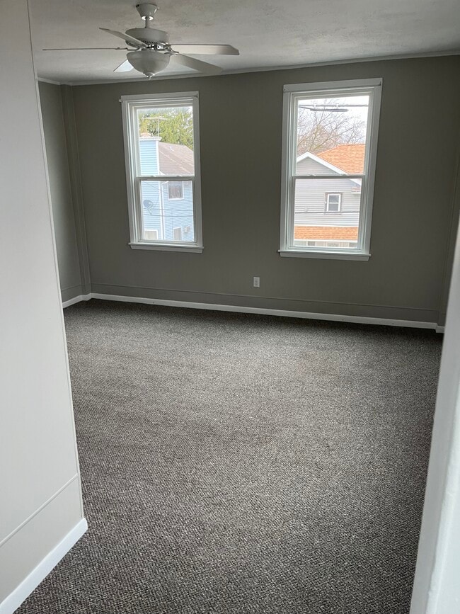 Main Room - 527 W Main St Unit B