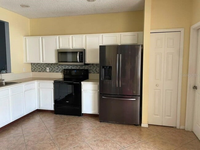 Photo - 290 Marion Pl