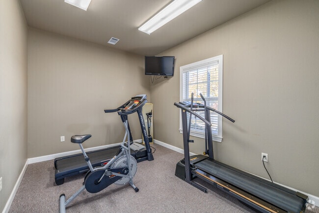 Gimnasio - Ridge Road Village Senior Living