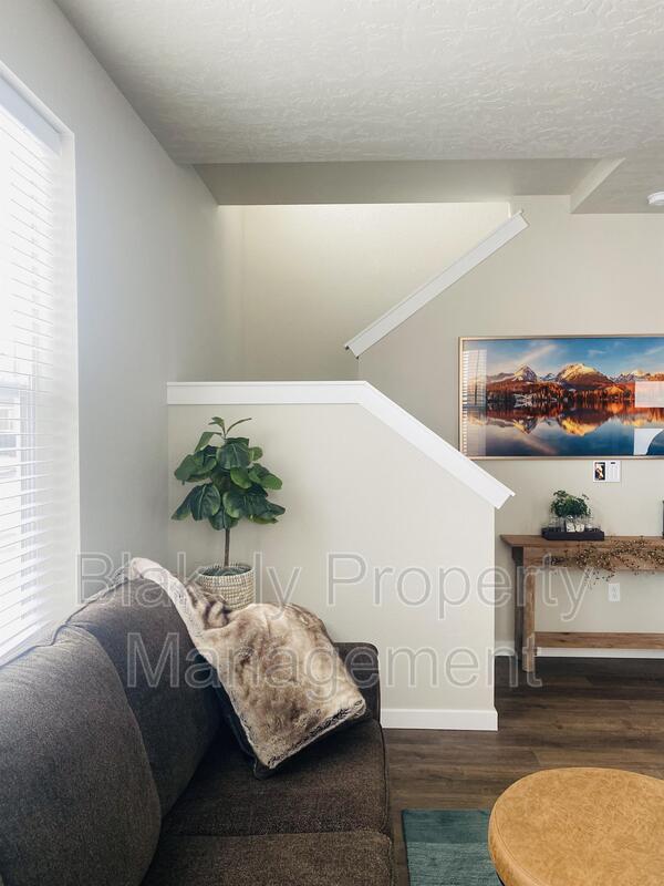 Photo - 5929 S Boddington Ln