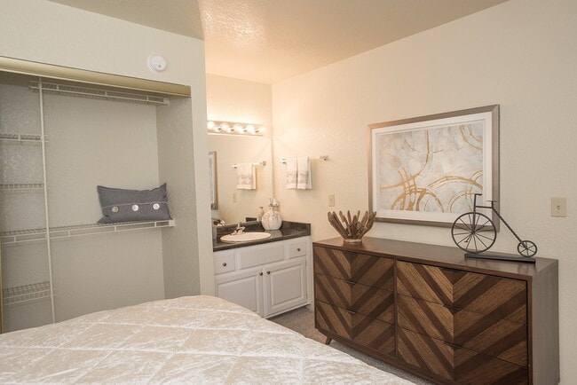 Zinfandel Village Apartments
