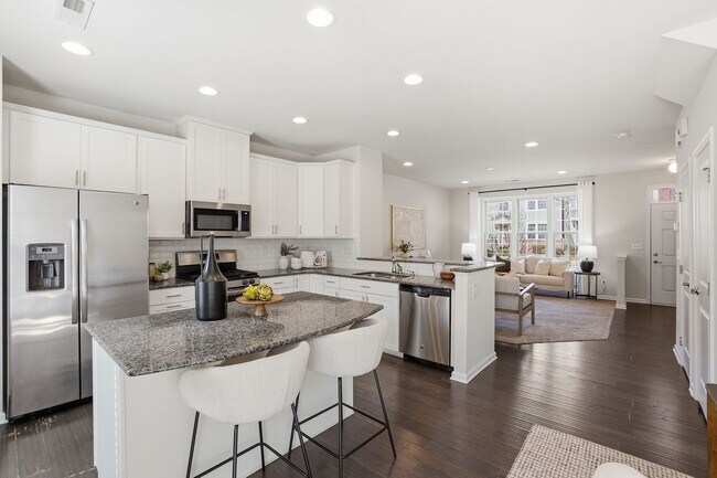 Photo - 3 Bed/2.5 Bath Townhouse for RENT!
