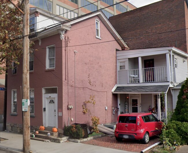 Building Photo - 51 S 21st St Unit 2