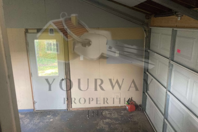 Photo - 883 Brown Rd