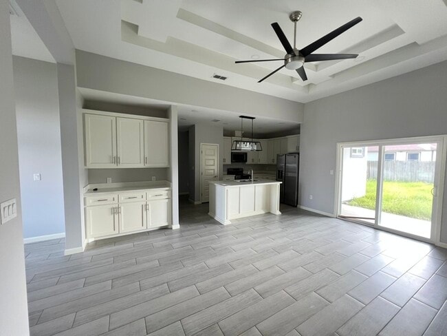 Photo - 1862 Castillo St