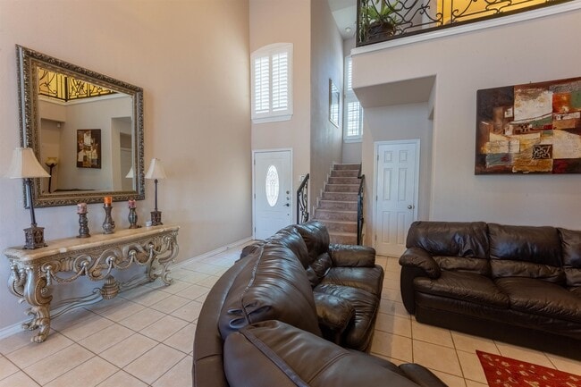 Photo - 7521 Country Club Dr Unit 106