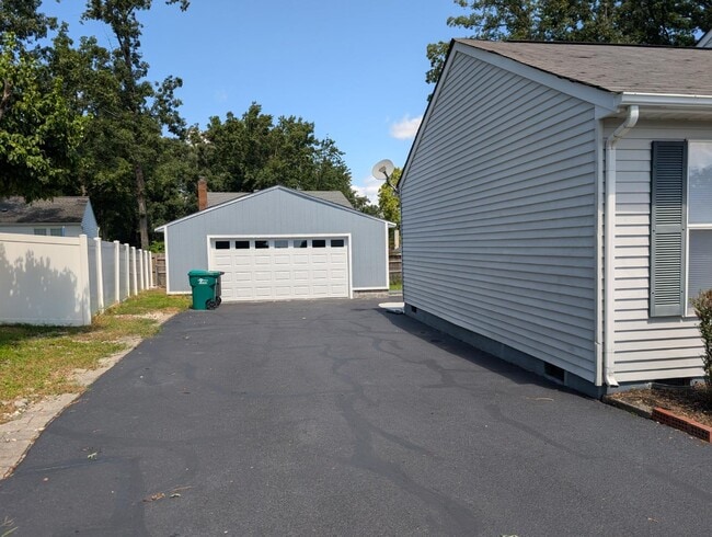 Photo - 9310 Coleson Rd