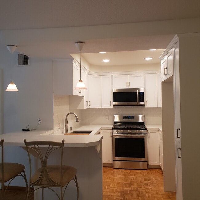 Photo - 8515 Falmouth Ave Unit #323