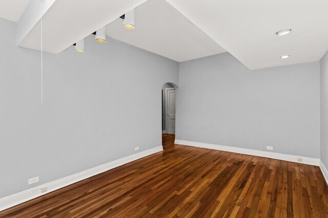 Photo - 3648 N Pine Grove Ave Unit G