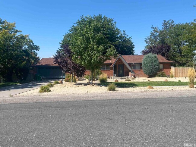 Photo - 3225 Tamarisk Dr House