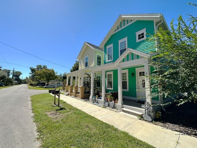 Photo - Recently Built 4 Bedroom 4 Bathroom House ...