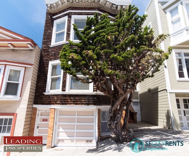 Building Photo - Russian Hill: Sunny Single Family Home w/ ...