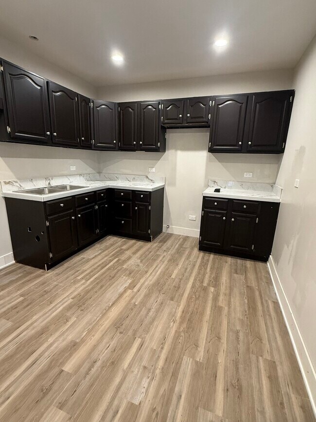 Photo - 16913 Jodave Ave