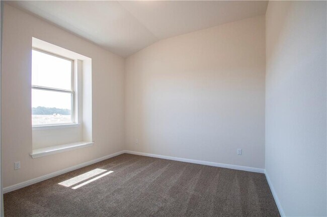 Photo - 1609 Desmond St