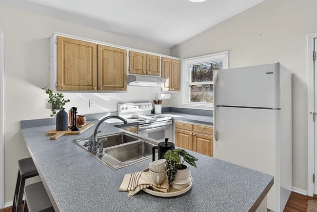 Photo - 5621 Pelham Rd